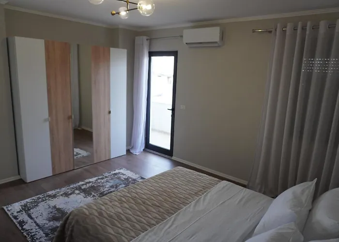 Center Διαμέρισμα *