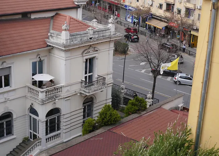 Center Διαμέρισμα Τίρανα